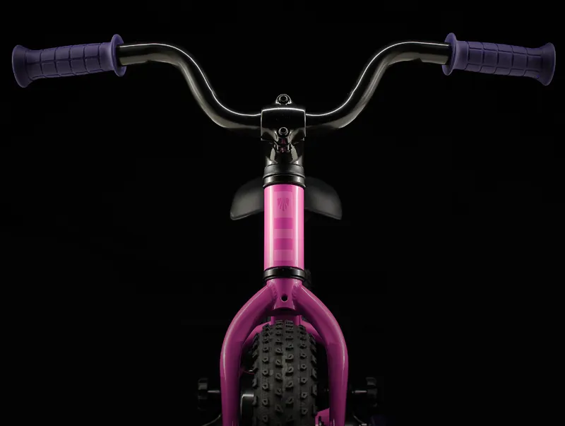 Trek Precaliber 12 Hybrid Kids Bike 2026 in Flamingo Pink-2